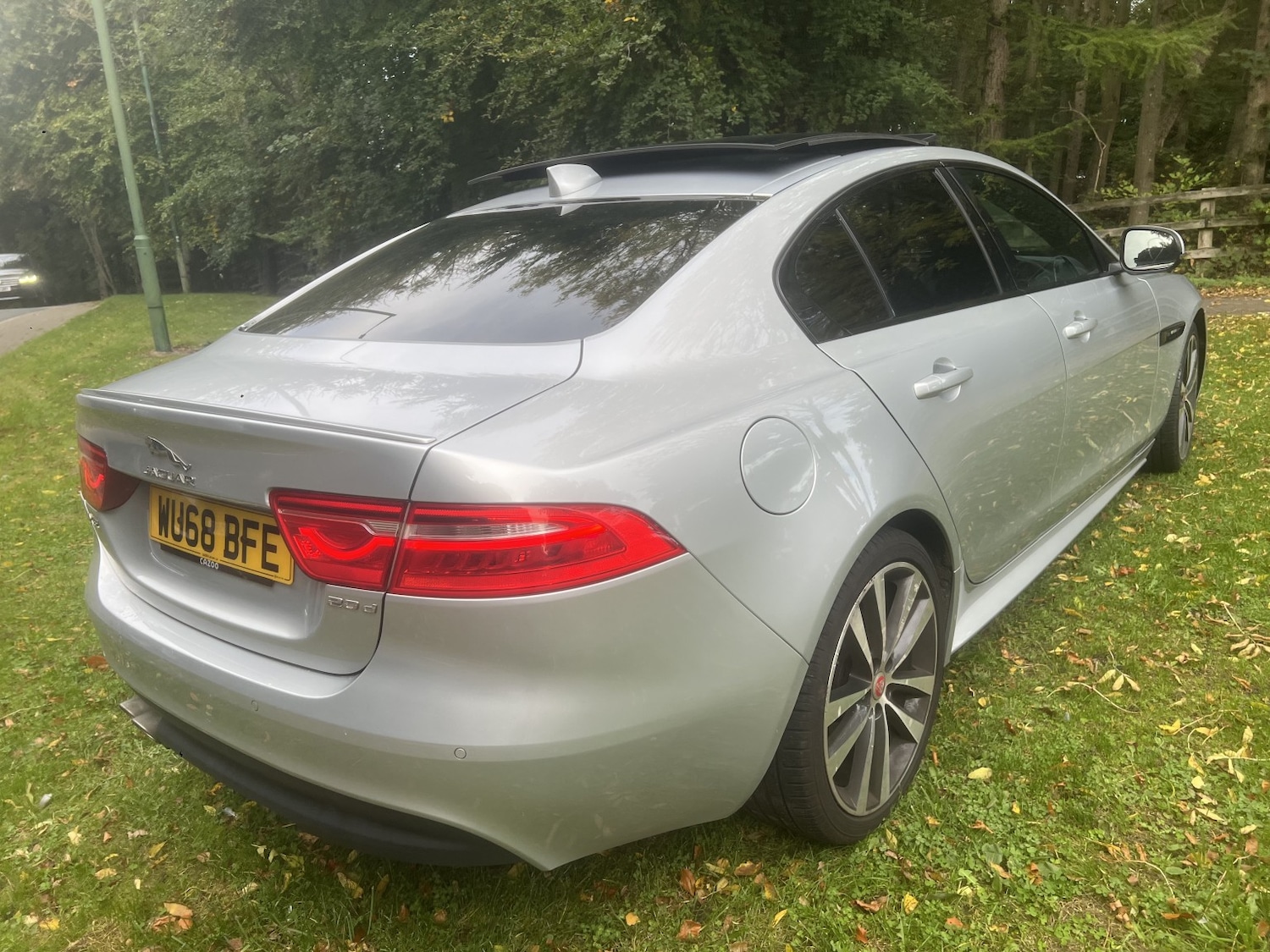 Used Jaguar XE 2018 for sale - 76246227: Photo 6