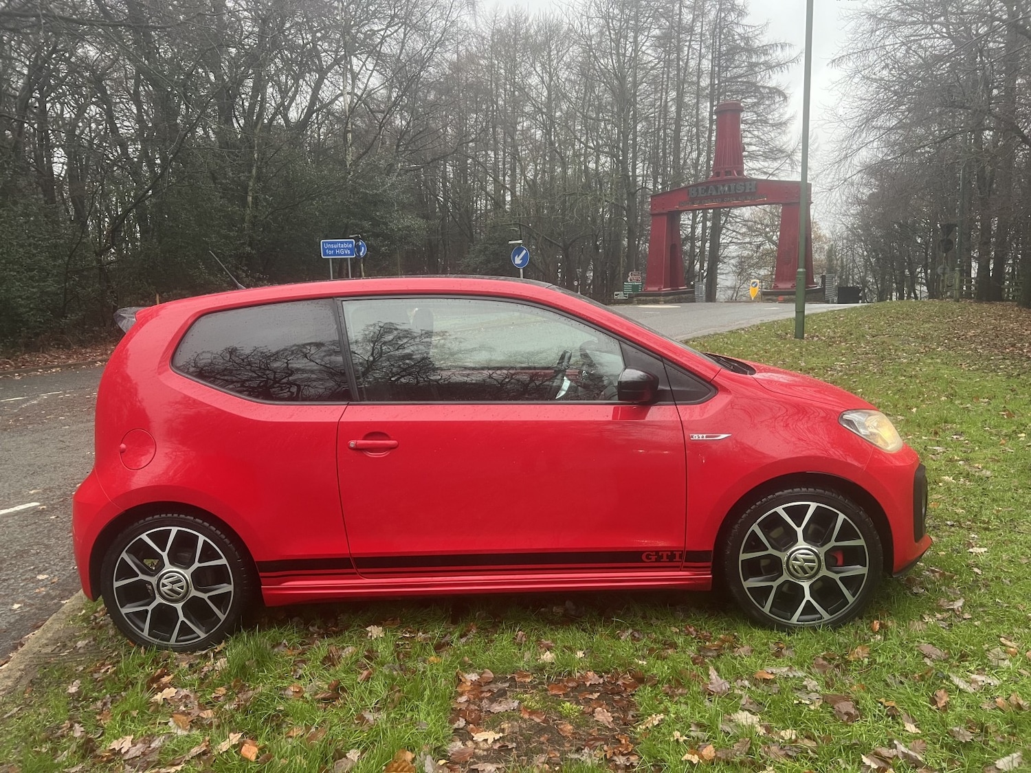 Used Volkswagen up! 2019 for sale - 76877617: Photo 1