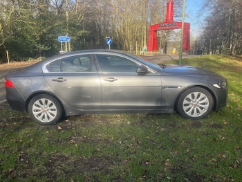 Used Jaguar XE 2017 for sale - 77675714: Photo