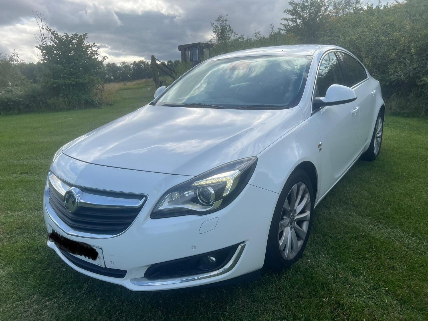 Used Vauxhall Insignia 2015 for sale - 76662697: Photo 5