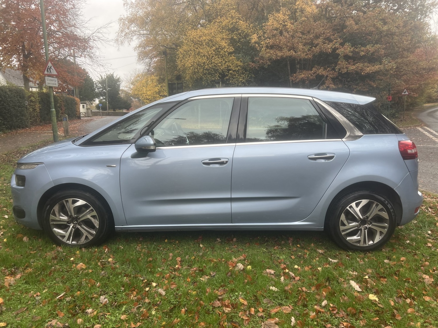Used Citroen C4 Picasso 2015 for sale - 76591478: Photo 5