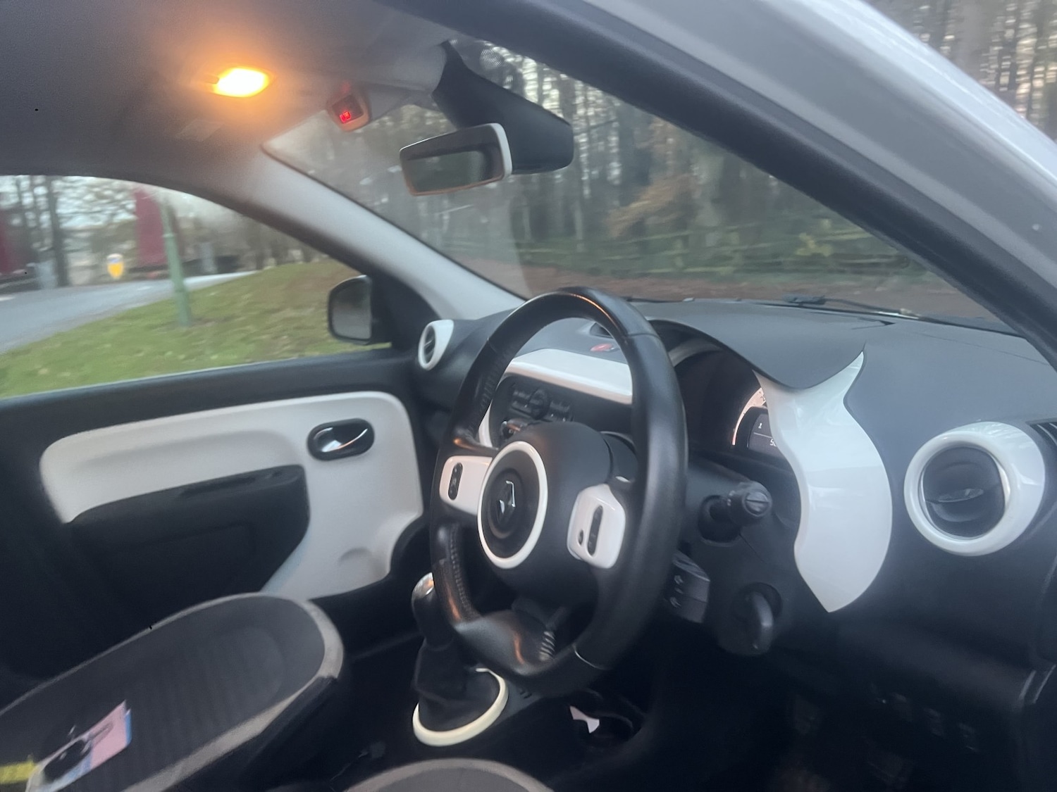 Used Renault Twingo 2015 for sale - 76748223: Photo 11