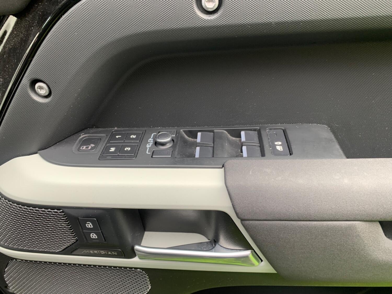 Used Land Rover Defender 110 2022 for sale - 76662754: Photo 13