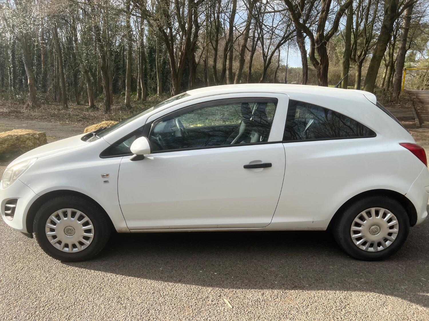 Used Vauxhall Corsa 2012 for sale - 77464507: Photo 5