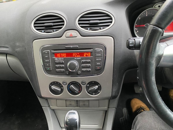 Used Ford Focus 2010 for sale - 69219187: Photo 12