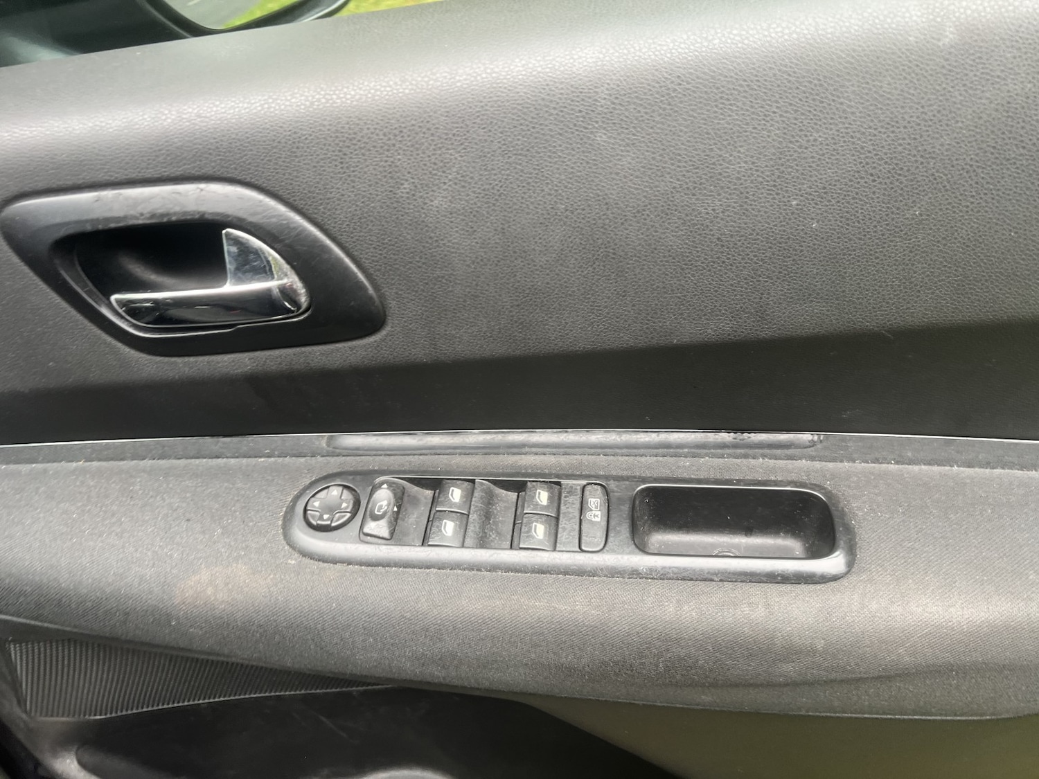 Used Peugeot 5008 2013 for sale - 77464673: Photo 14