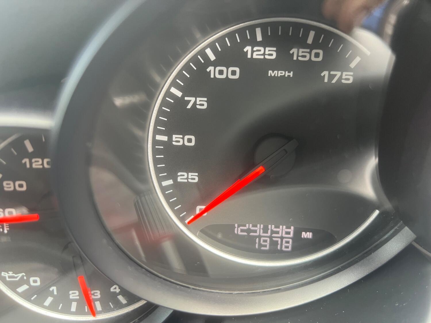 Used Porsche Cayenne 2013 for sale - 77464838: Photo 9