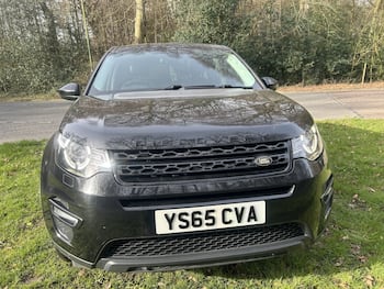 Used Land Rover Discovery Sport 2015 for sale - 79792711: Photo
