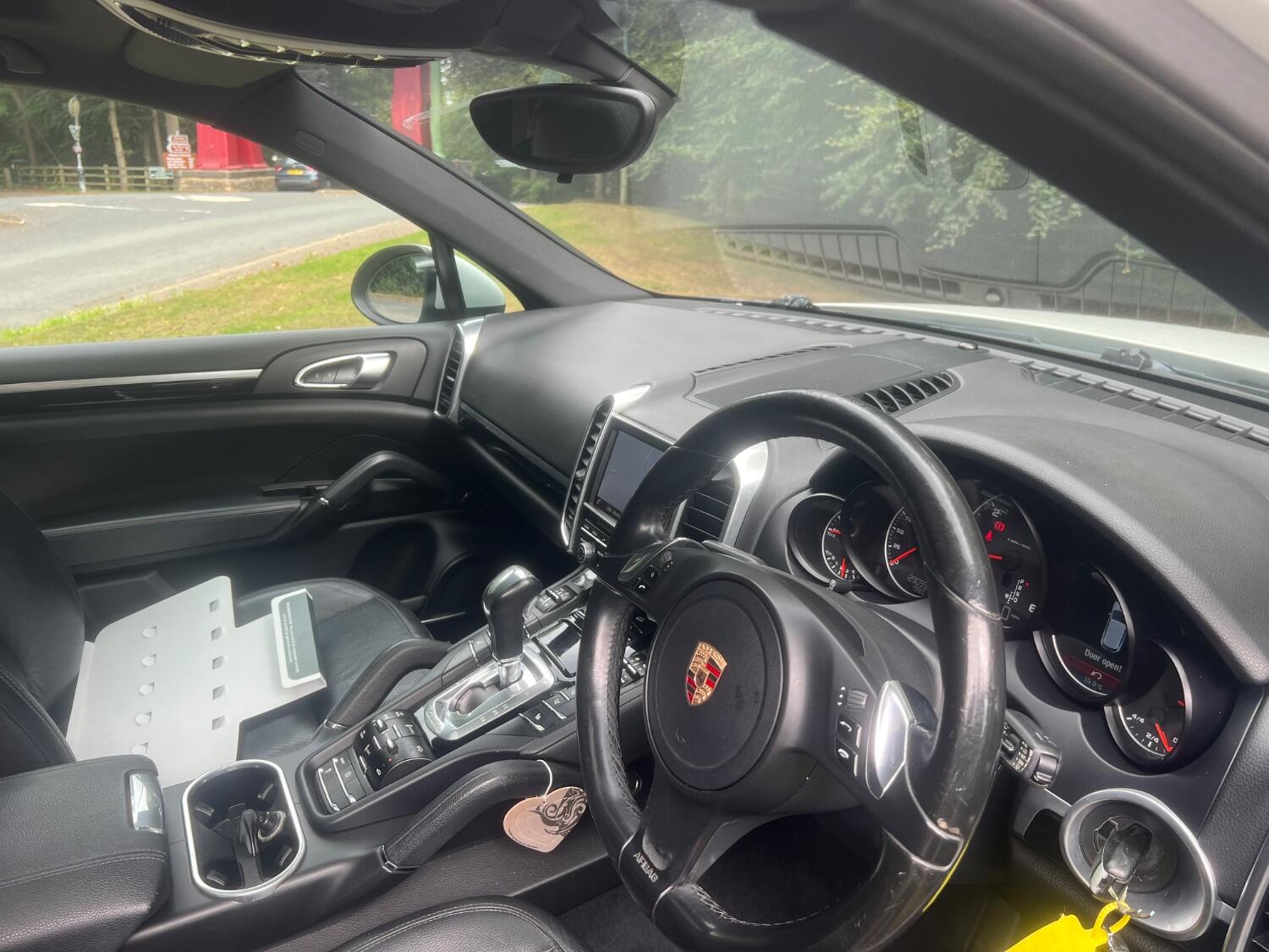 Used Porsche Cayenne 2013 for sale - 76177084: Photo 18