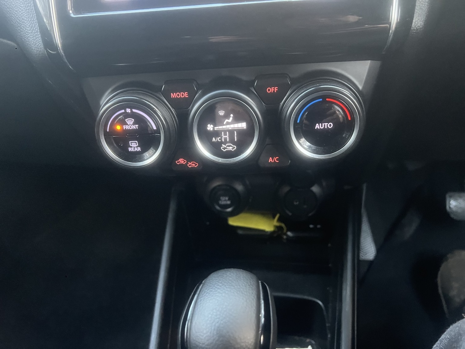 Used Suzuki Swift 2018 for sale - 76751782: Photo 18