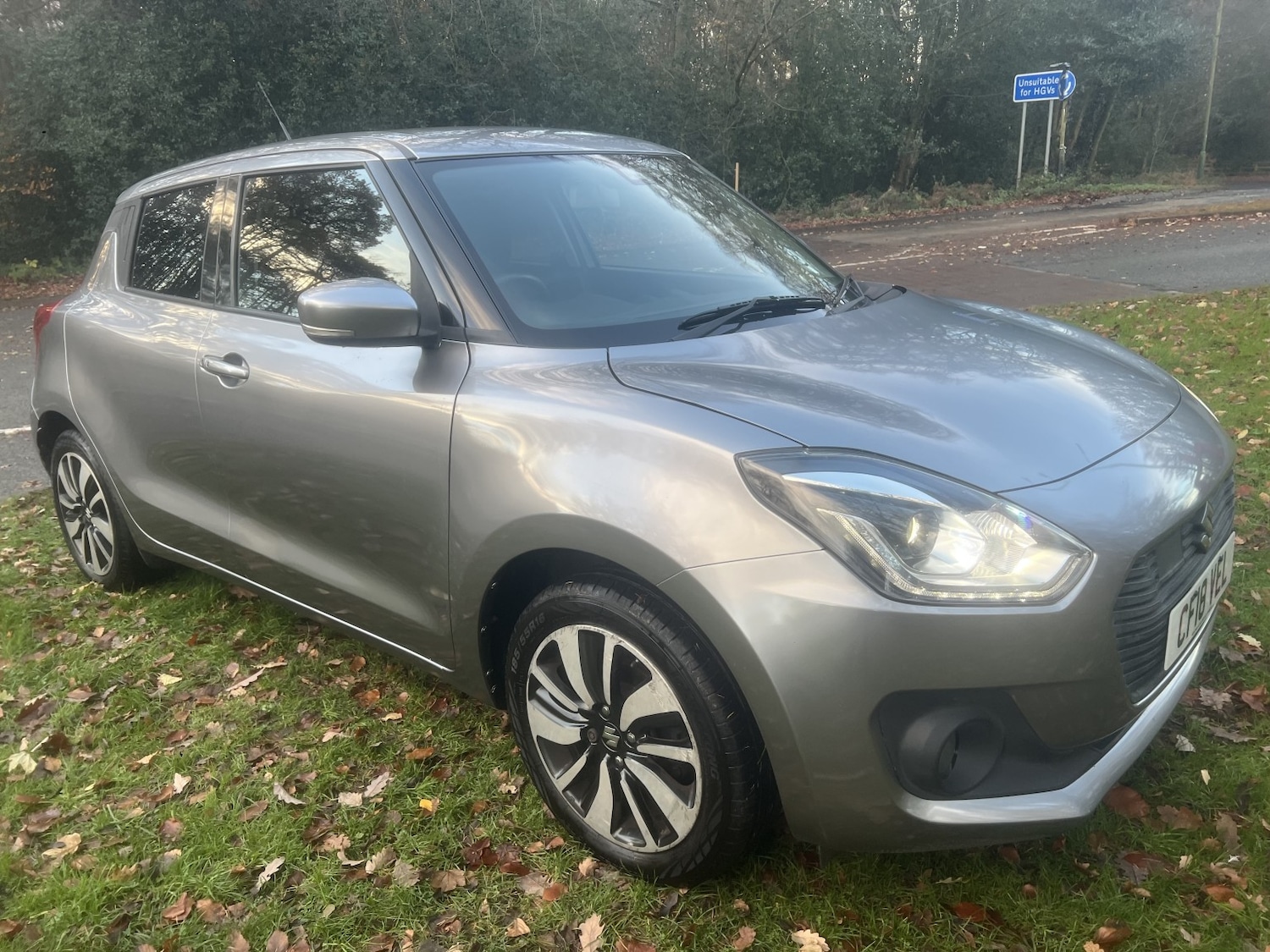 Used Suzuki Swift 2018 for sale - 76751782: Photo 2