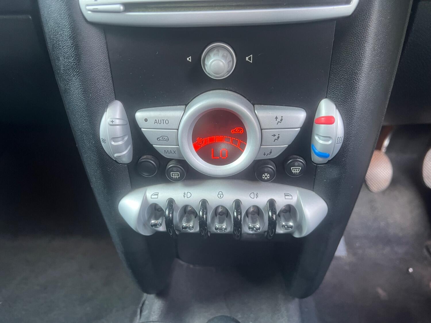 Used MINI Hatch 2009 for sale - 76793225: Photo 12