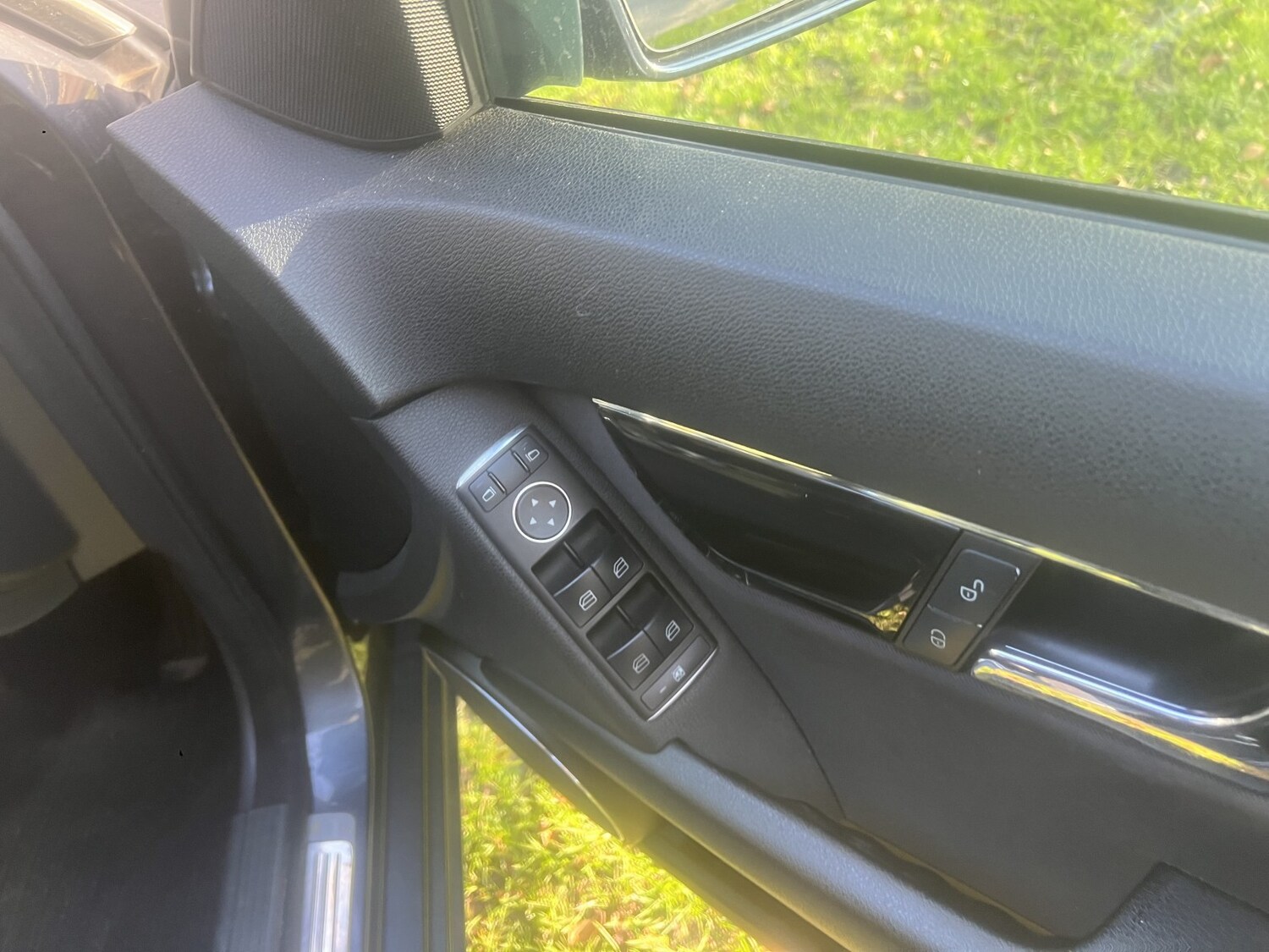 Used Mercedes-Benz C Class 2011 for sale - 77813185: Photo 11