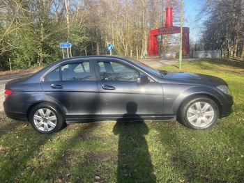 Used Mercedes-Benz C Class 2011 for sale - 77813185: Photo