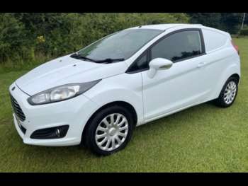 Used Ford Fiesta Van 2016 for sale - 74608600: Photo