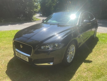 Used Jaguar XF 2016 for sale - 75277838: Photo