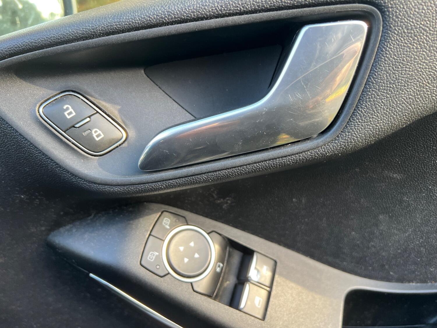 Used Ford Fiesta 2018 for sale - 76793317: Photo 10