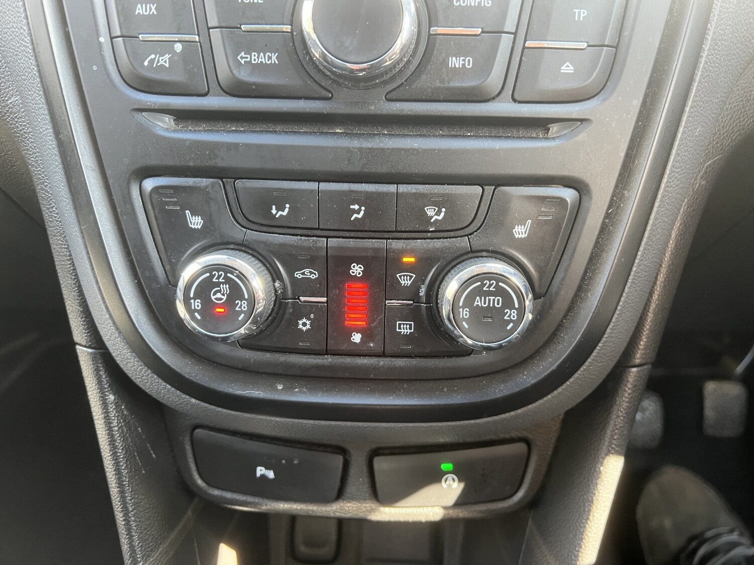 Used Vauxhall Mokka 2015 for sale - 77464435: Photo 14