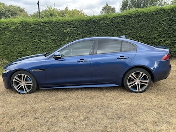 Used Jaguar XE 2015 for sale - 79347154: Photo
