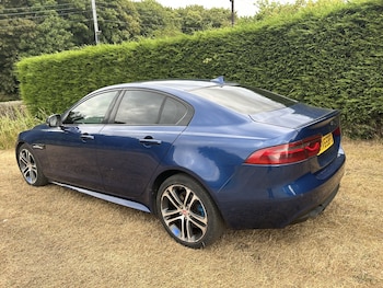 Used Jaguar XE 2015 for sale - 79347154: Photo