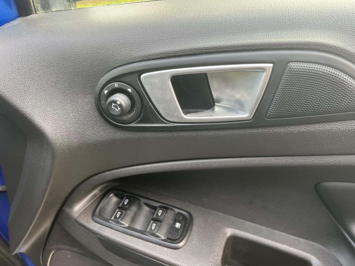 Used Ford Ecosport 2015 for sale - 76793283: Photo 12