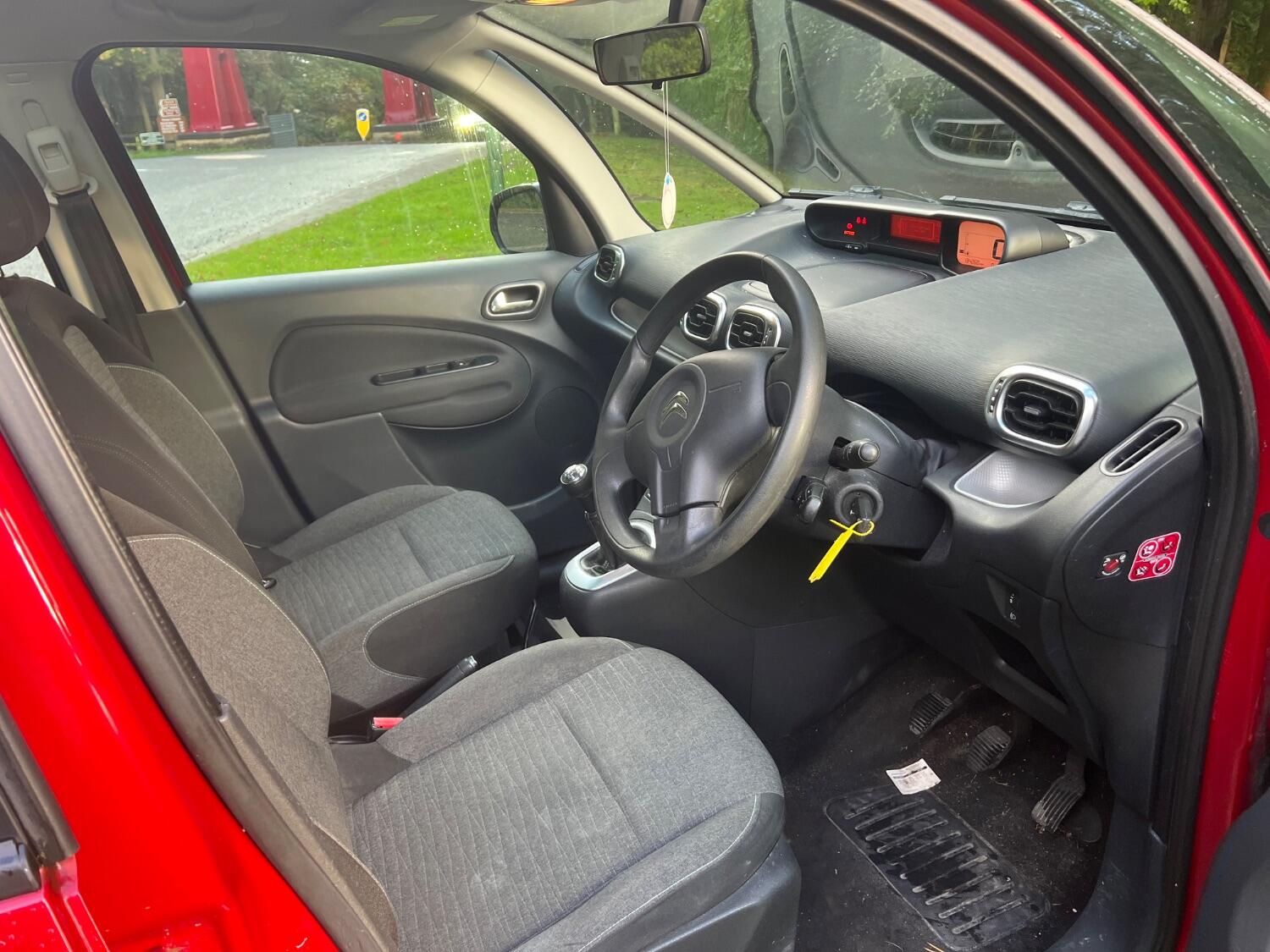 Used Citroen C3 Picasso 2015 for sale - 76662782: Photo 11