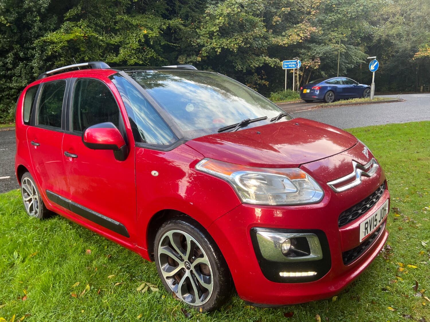 Used Citroen C3 Picasso 2015 for sale - 76662782: Photo 2