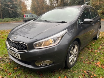 Used Kia Ceed 2014 for sale - 77464888: Photo