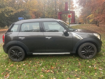 2015 - 1.6 Cooper ALL4 Countryman Auto 5-Door