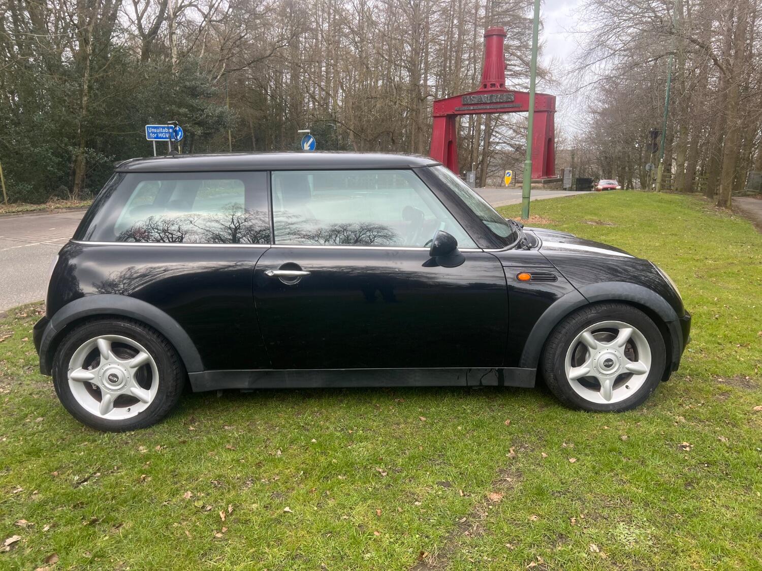Used MINI Hatch 2003 for sale - 76793272: Photo 1