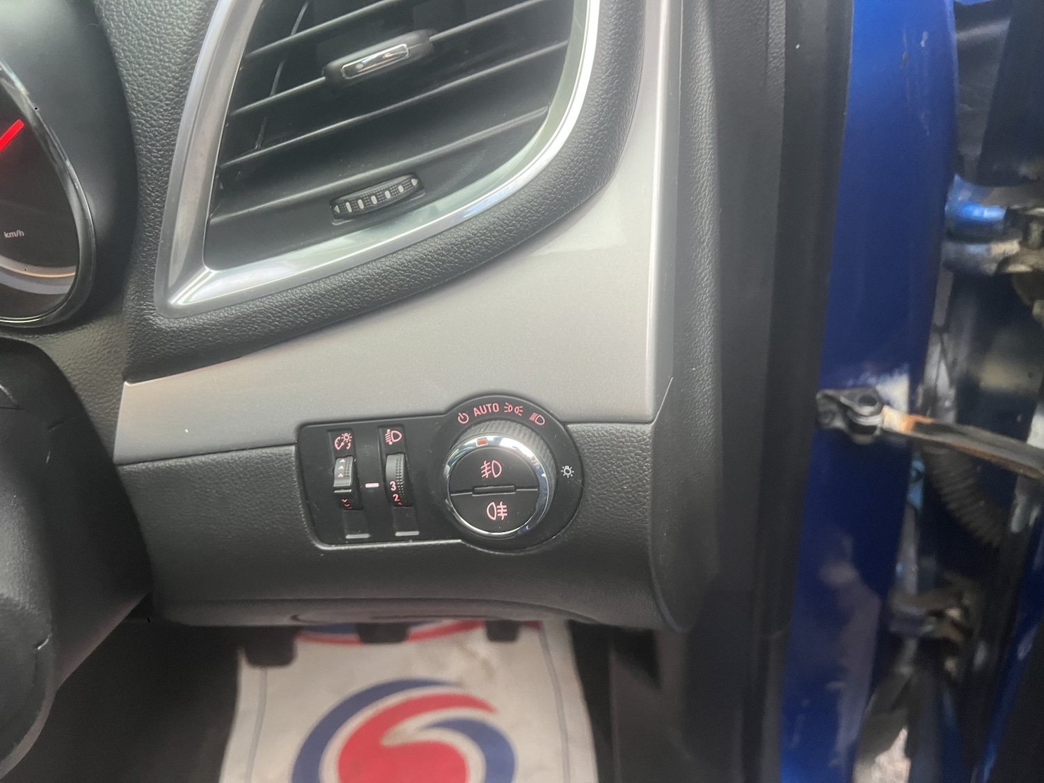 Used Vauxhall Mokka 2015 for sale - 76904704: Photo 12