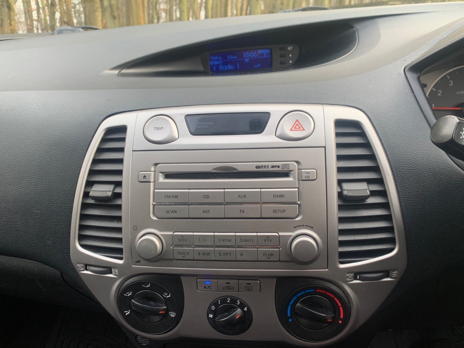 Used Hyundai i20 2011 for sale - 76662739: Photo 12