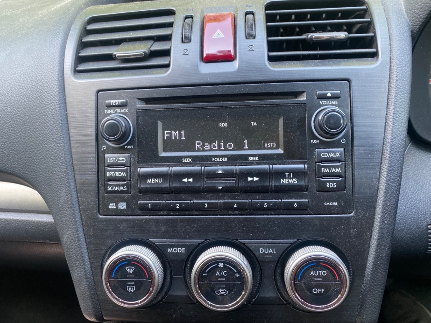 Used Subaru XV 2015 for sale - 76662746: Photo 13