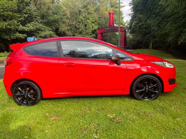 Used Ford Fiesta 2015 for sale - 72044456: Photo 1