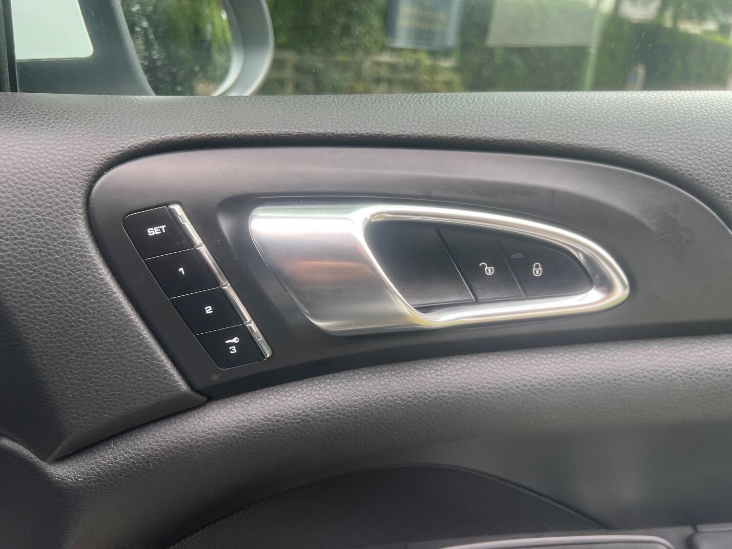 Used Porsche Cayenne 2013 for sale - 76793217: Photo 20