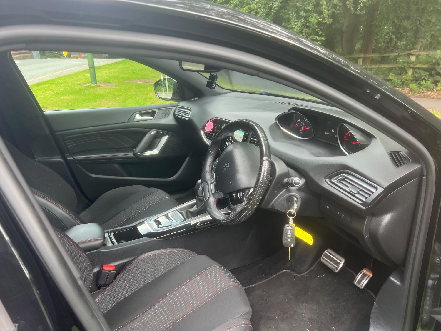 Used Peugeot 308 2017 for sale - 76769305: Photo 15