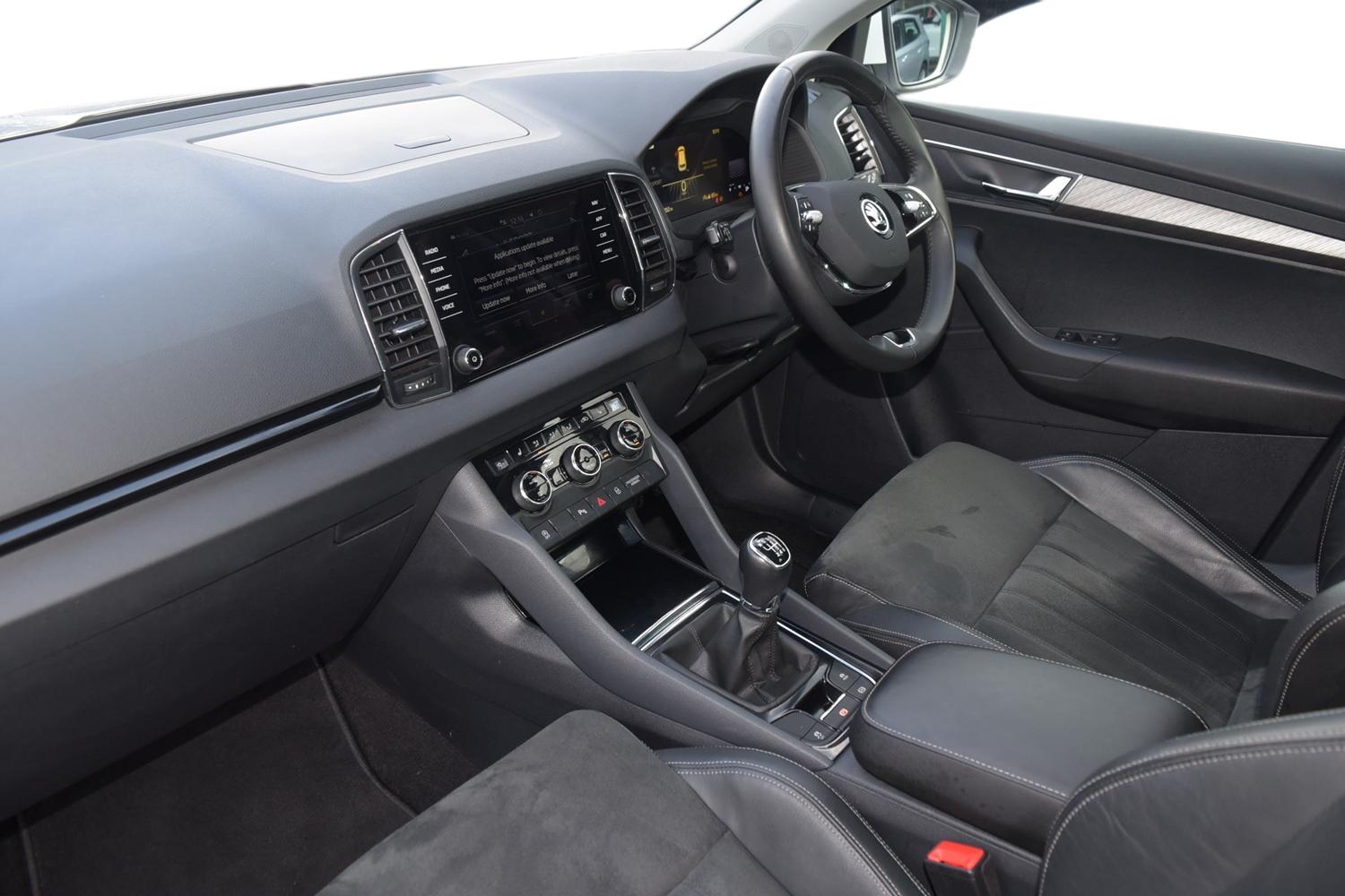 Used Skoda Karoq 2024 for sale - 77519792: Photo 2