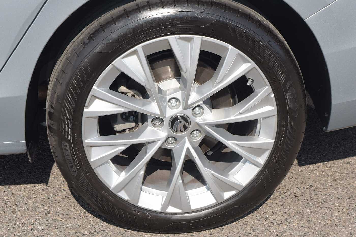 Used Skoda Superb 2025 for sale - 76679775: Photo 5