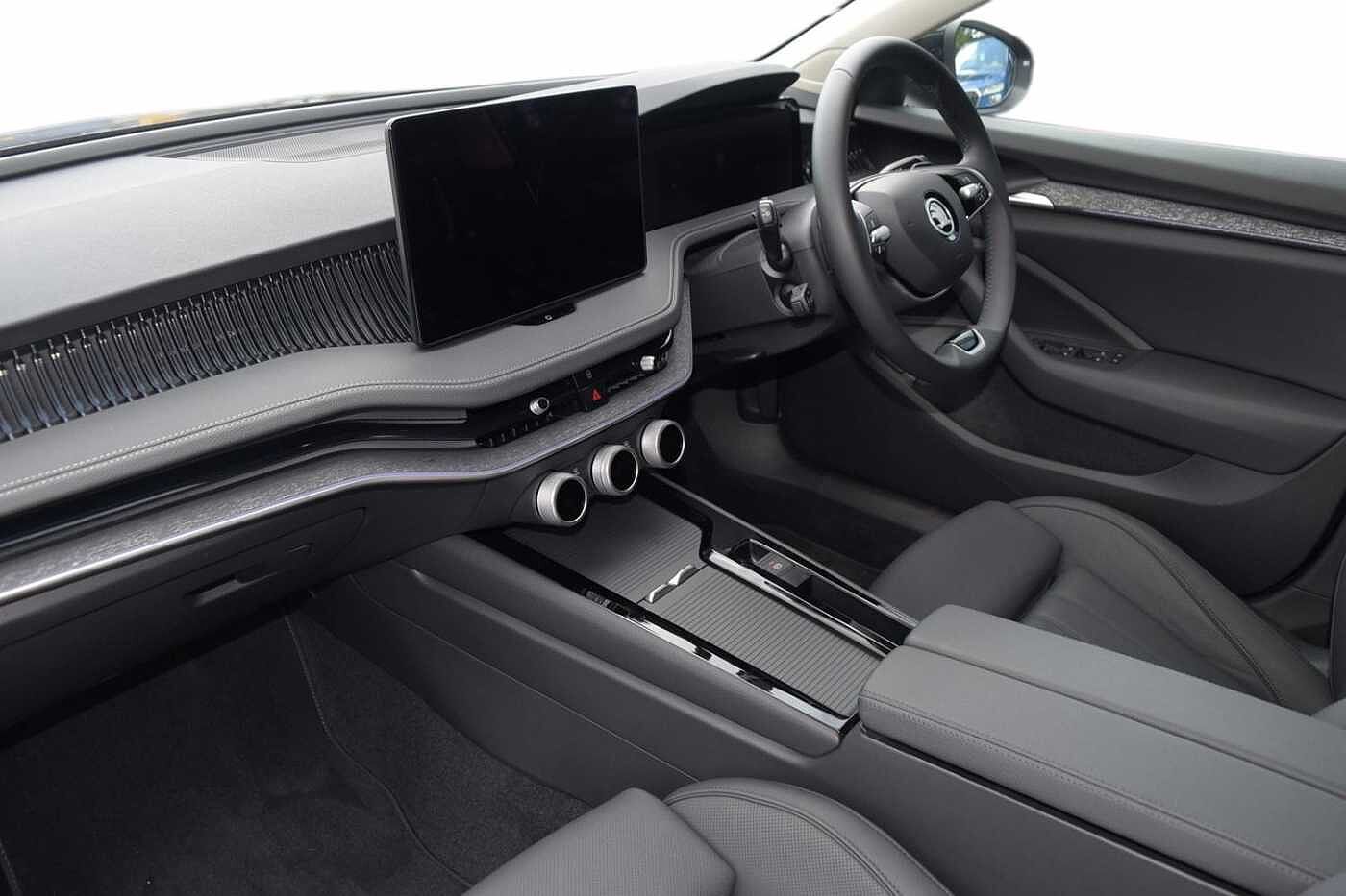 Used Skoda Superb 2024 for sale - 76677099: Photo 2