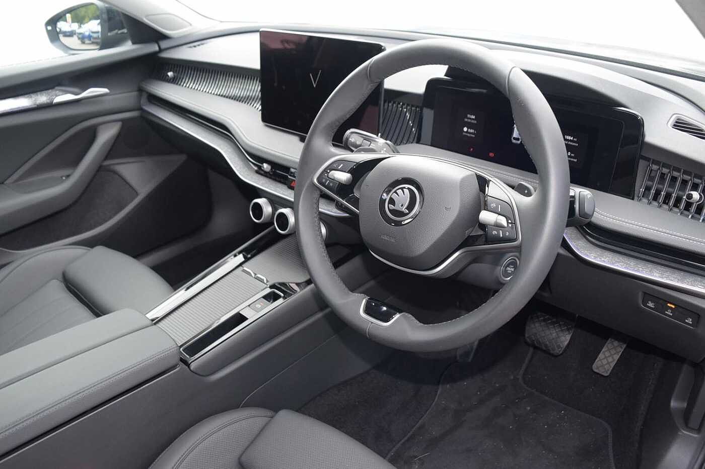 Used Skoda Superb 2024 for sale - 76677099: Photo 6