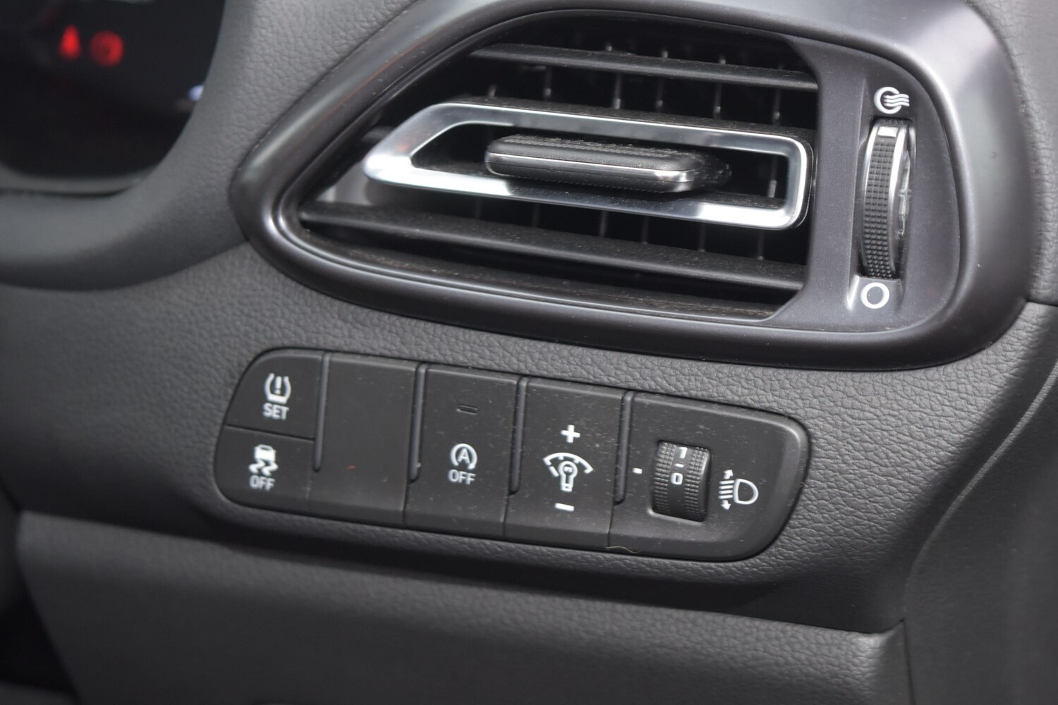 Used Hyundai i30 2023 for sale - 77706233: Photo 23