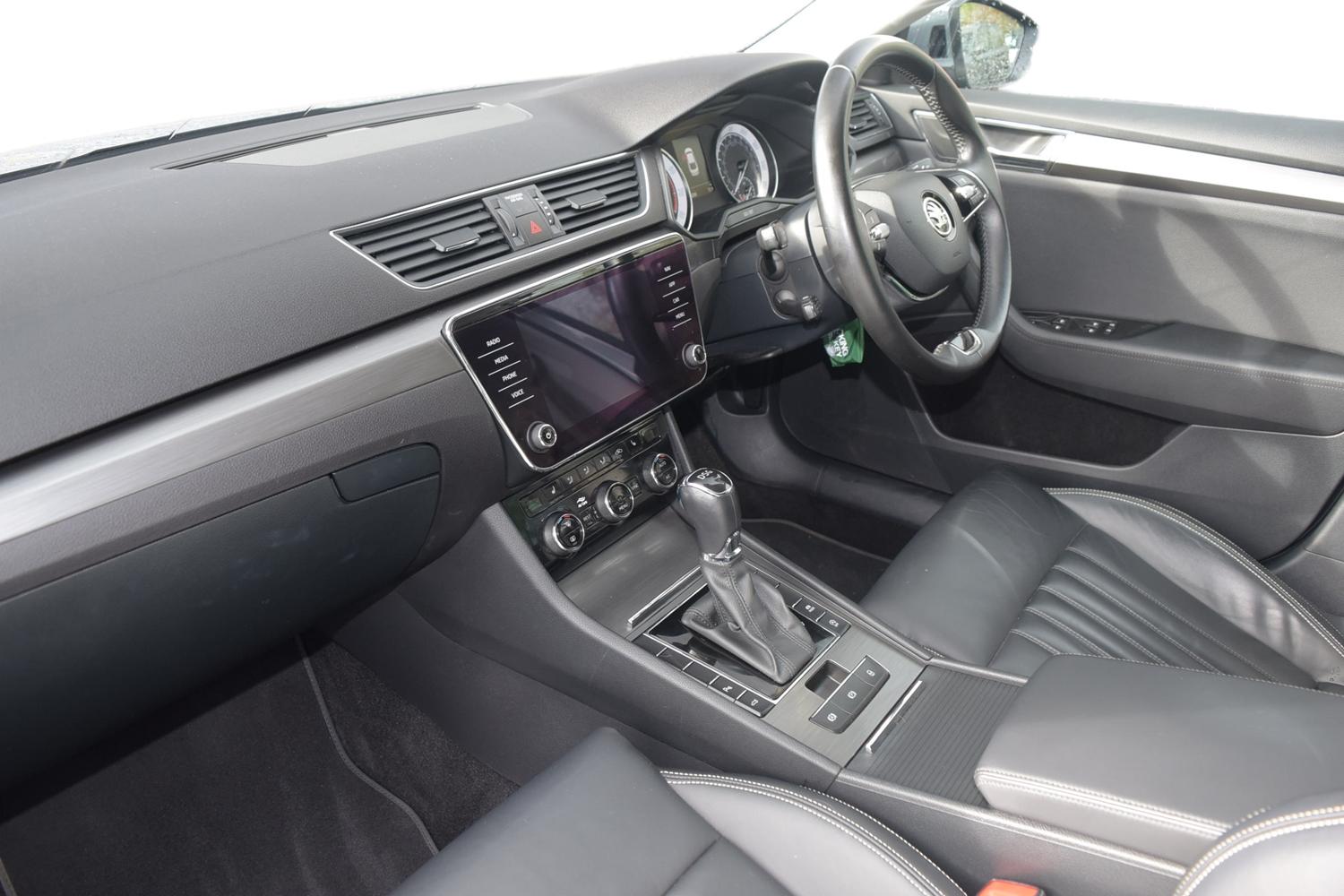 Used Skoda Superb 2021 for sale - 77480072: Photo 2