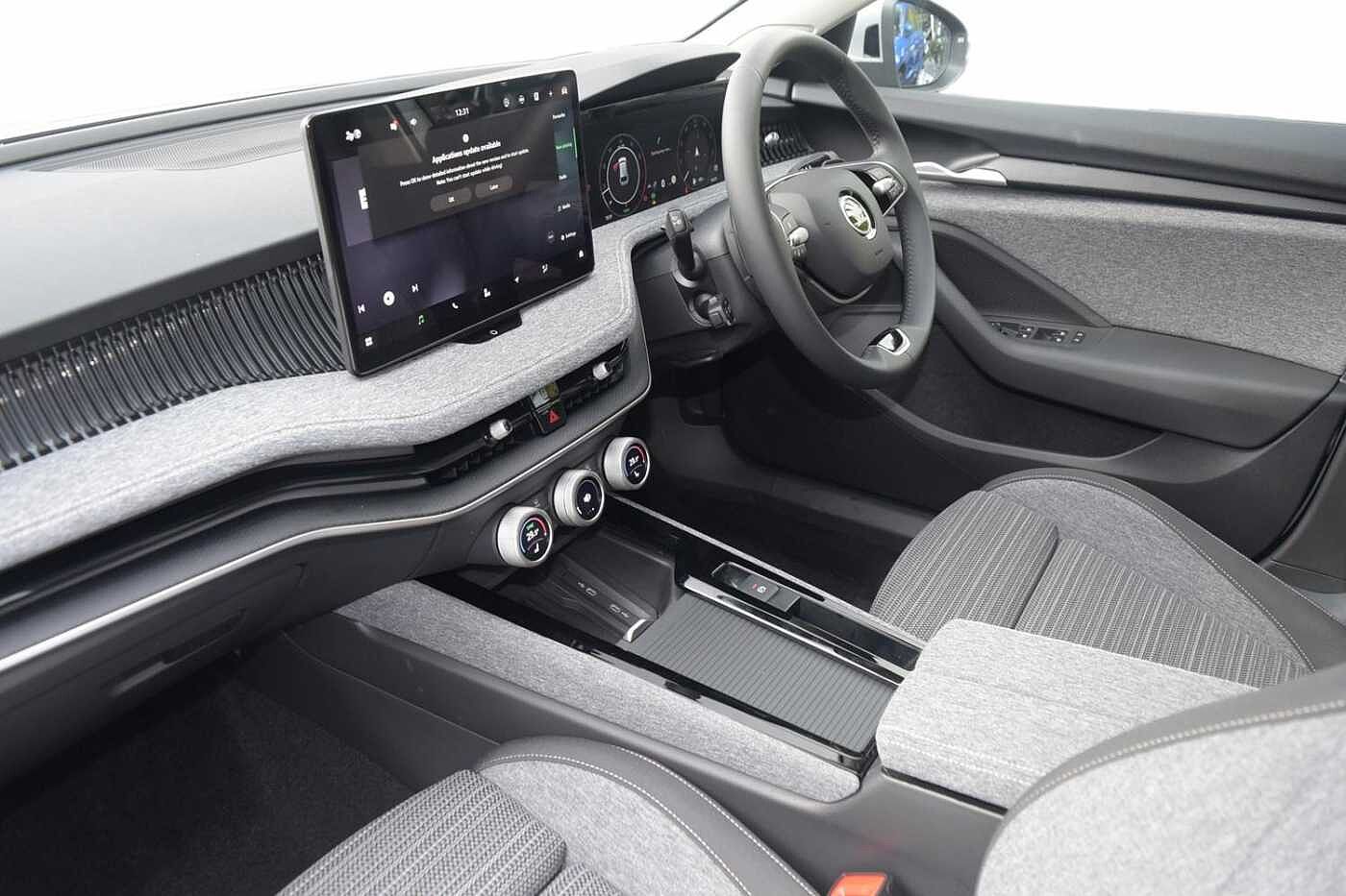 Used Skoda Superb 2024 for sale - 76676837: Photo 2