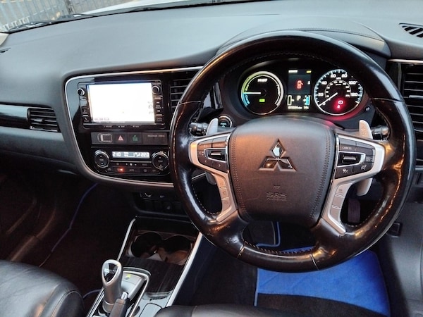 Used Mitsubishi Outlander 2015 for sale - 76283145: Photo 10