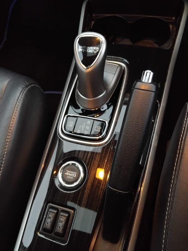 Used Mitsubishi Outlander 2015 for sale - 76283145: Photo 12