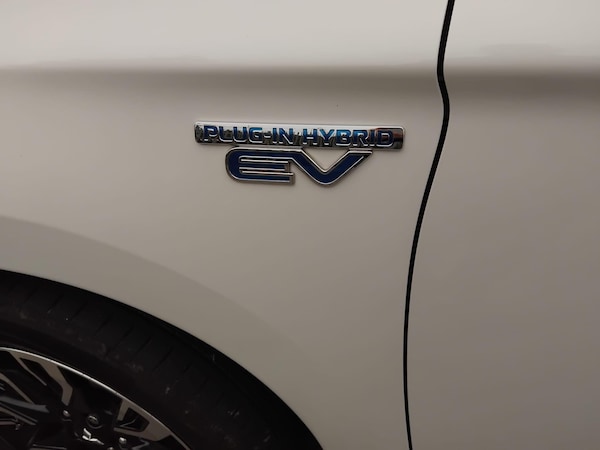 Used Mitsubishi Outlander 2015 for sale - 76283145: Photo 18