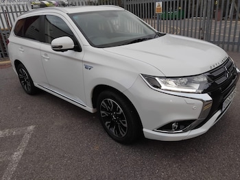 Used Mitsubishi Outlander 2015 for sale - 76283145: Photo 2