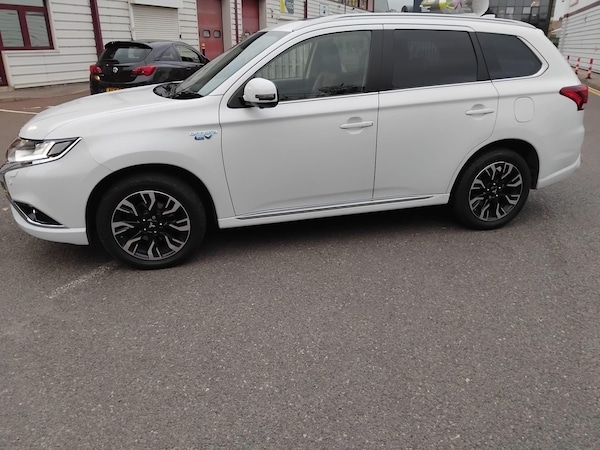 Used Mitsubishi Outlander 2015 for sale - 76283145: Photo 8