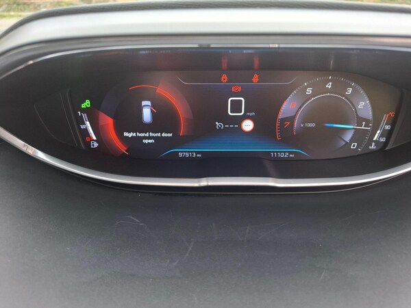 Used Peugeot 3008 2018 for sale - 76314621: Photo 9