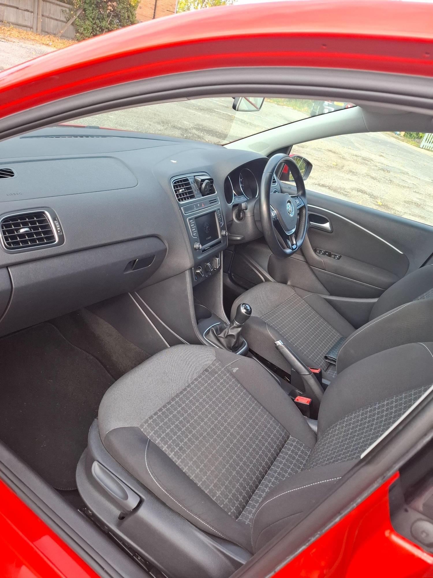 Used Volkswagen Polo 2016 for sale - 76388057: Photo 11